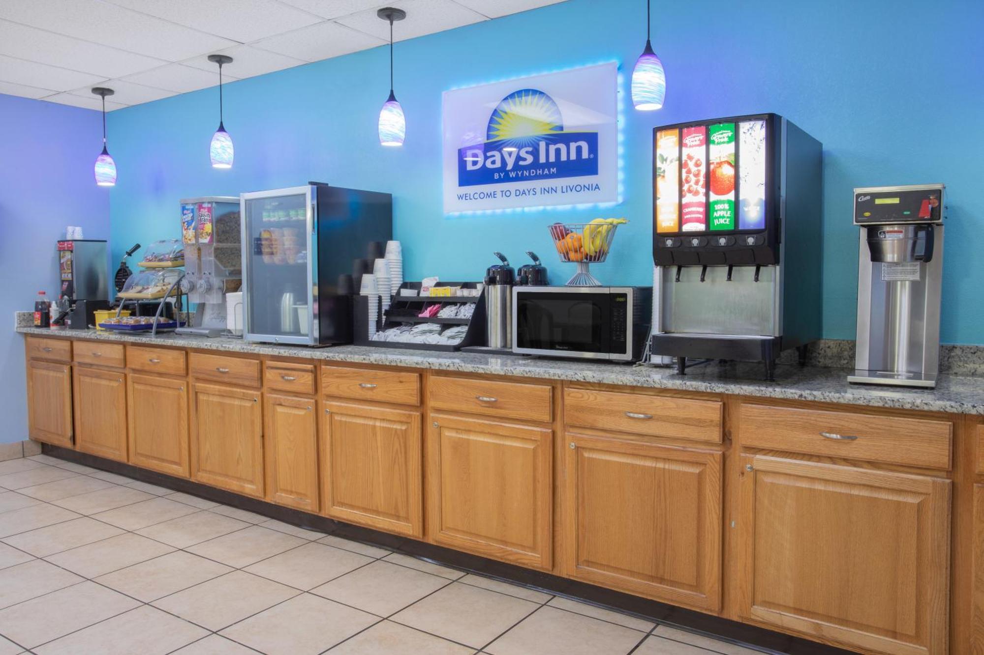 Travelodge By Wyndham Livonia Canton Novi Detroit Area Экстерьер фото